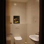 Emajoe Keeltekool