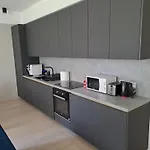 Emajoe Keeltekool Apartment