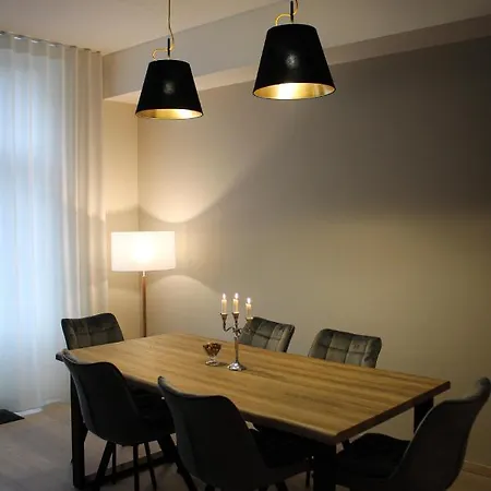 Emajoe Keeltekool Apartamento