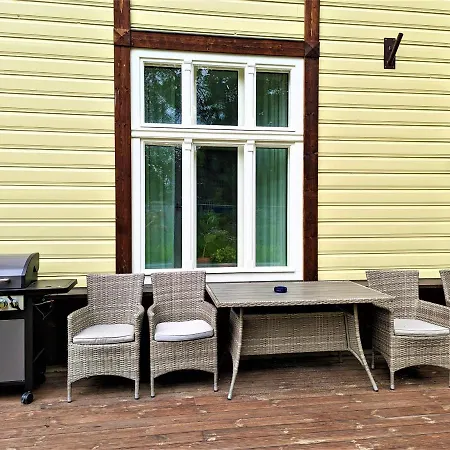 Emajoe Keeltekool Apartment *