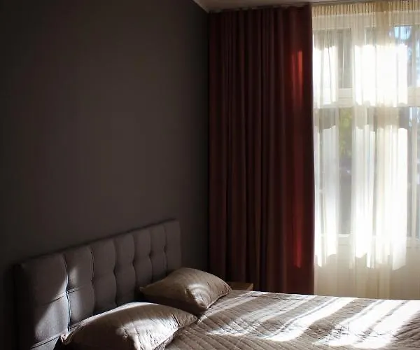 Emajoe Keeltekool Apartment *