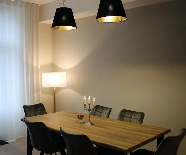 Emajoe Keeltekool Apartment