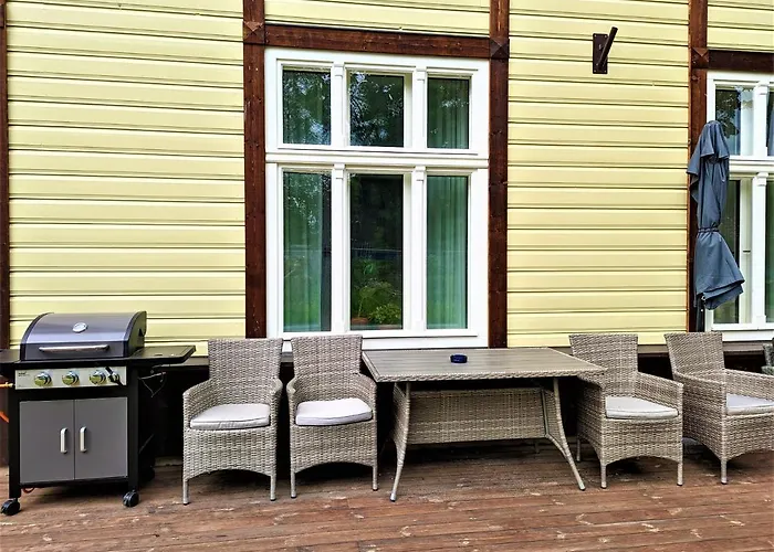 Emajoe Keeltekool Daire *